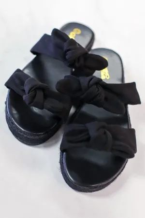 Double Knot Sandal: Black