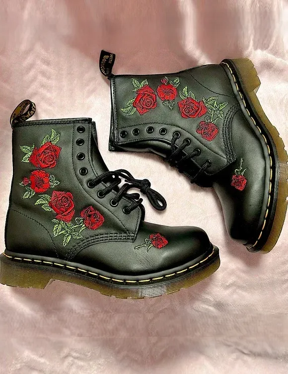 DR. MARTENS 1460 VONDA RED ROSE