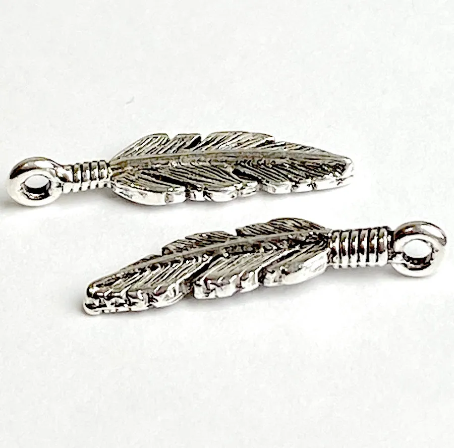 Feather Pendant/Charm, Pewter 15/16" USA, 24mm  # FJ-110