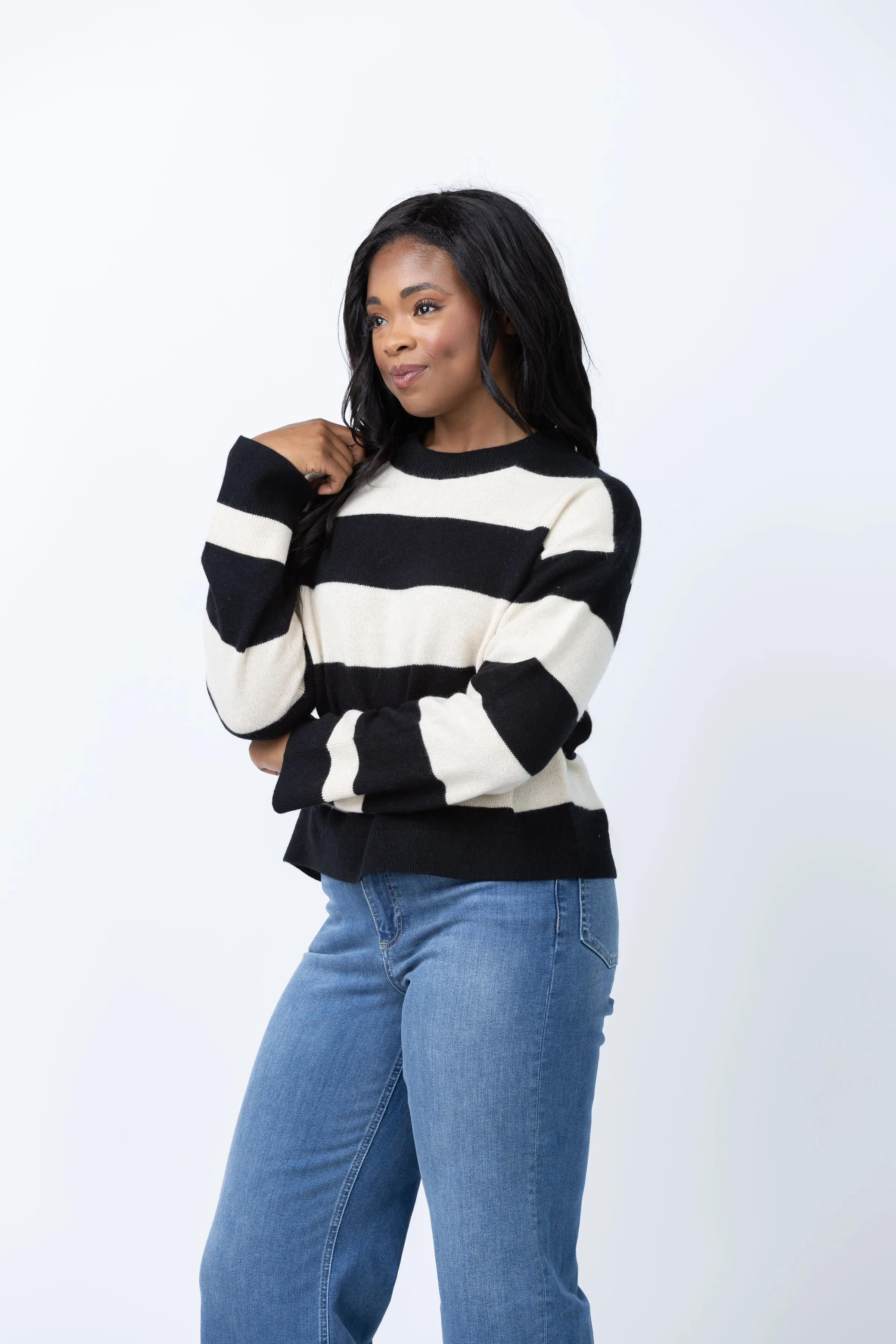 White   Warren Cashmere Striped Crewneck Sweater in Black/Natural